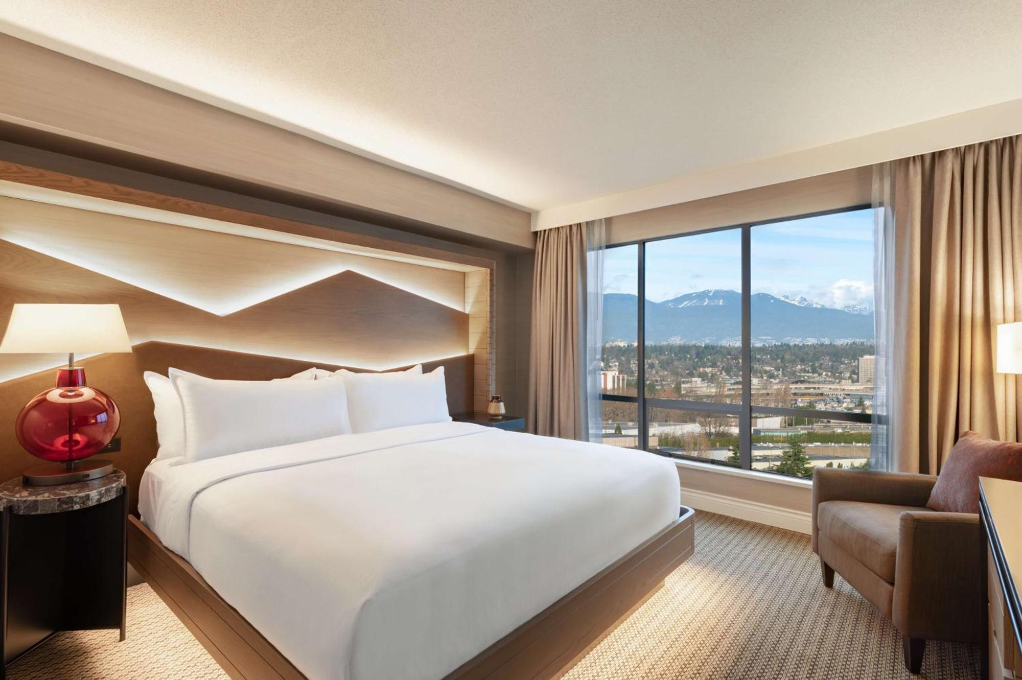 Hilton Vancouver Airport Richmond Exterior photo